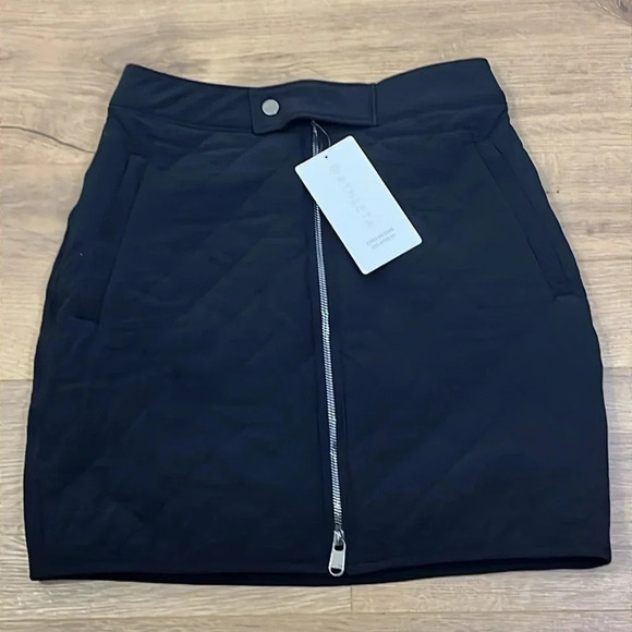 Athleta | New Apres Ski quilted mini skirt w/zipper pockets Women’s size 0 - Picture 2 of 10